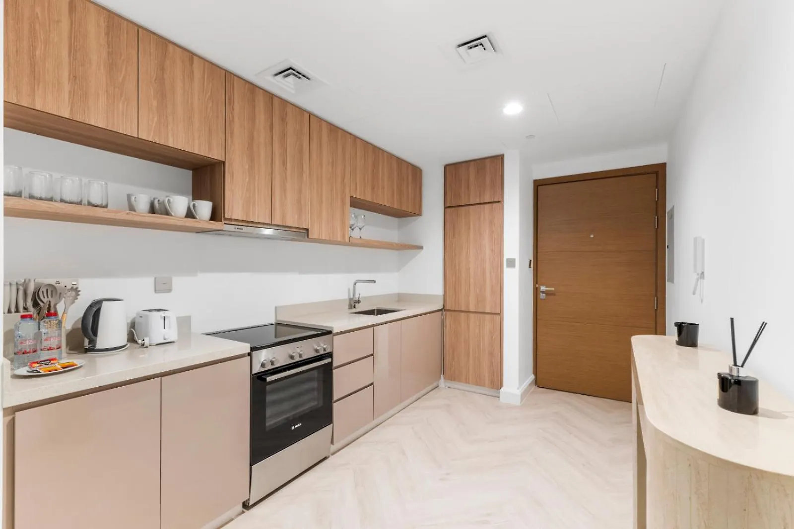 Exclusive 1Br Big Layout 5 Mins Form Burj Khalifa Dubai