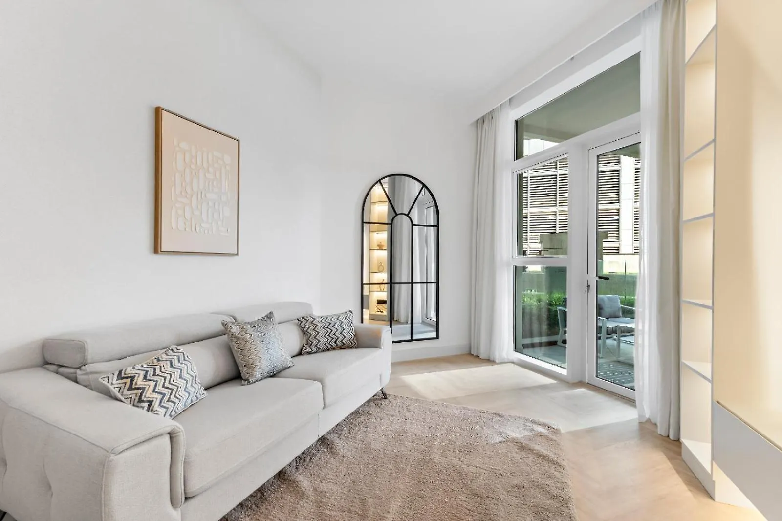 Apartment Exclusive 1Br Big Layout 5 Mins Form Burj Khalifa Dubai