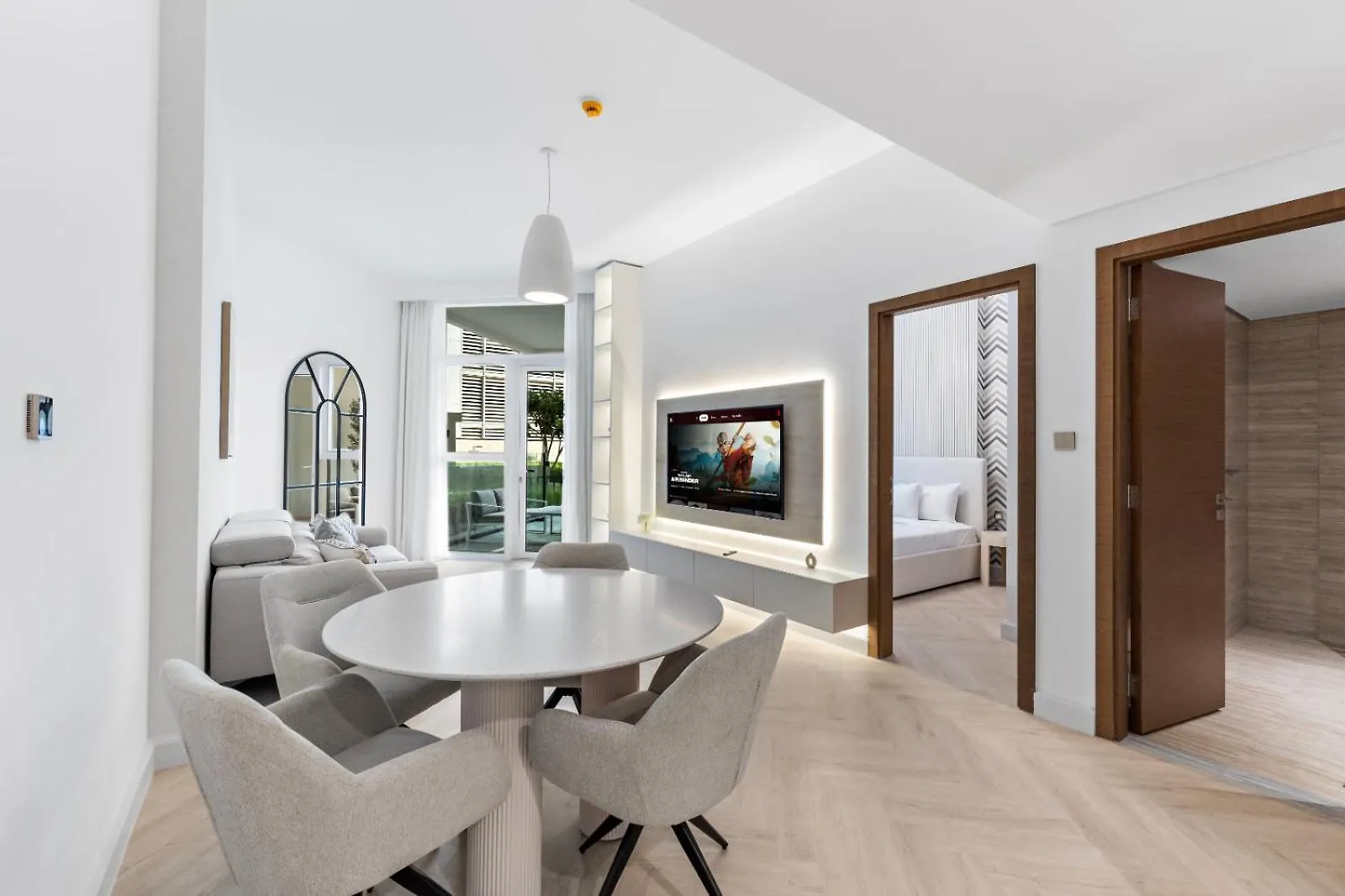 Exclusive 1Br Big Layout 5 Mins Form Burj Khalifa Dubai Apartment