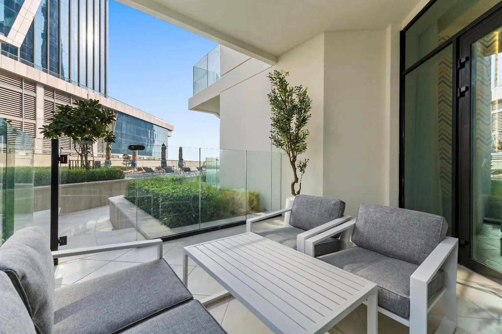 Apartment Exclusive 1Br Big Layout 5 Mins Form Burj Khalifa Dubai